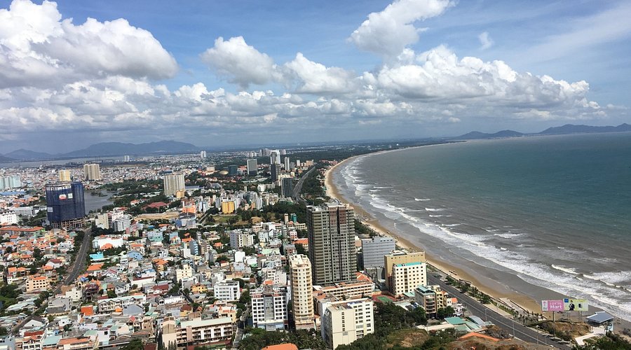 vung-tau-beach.jpg