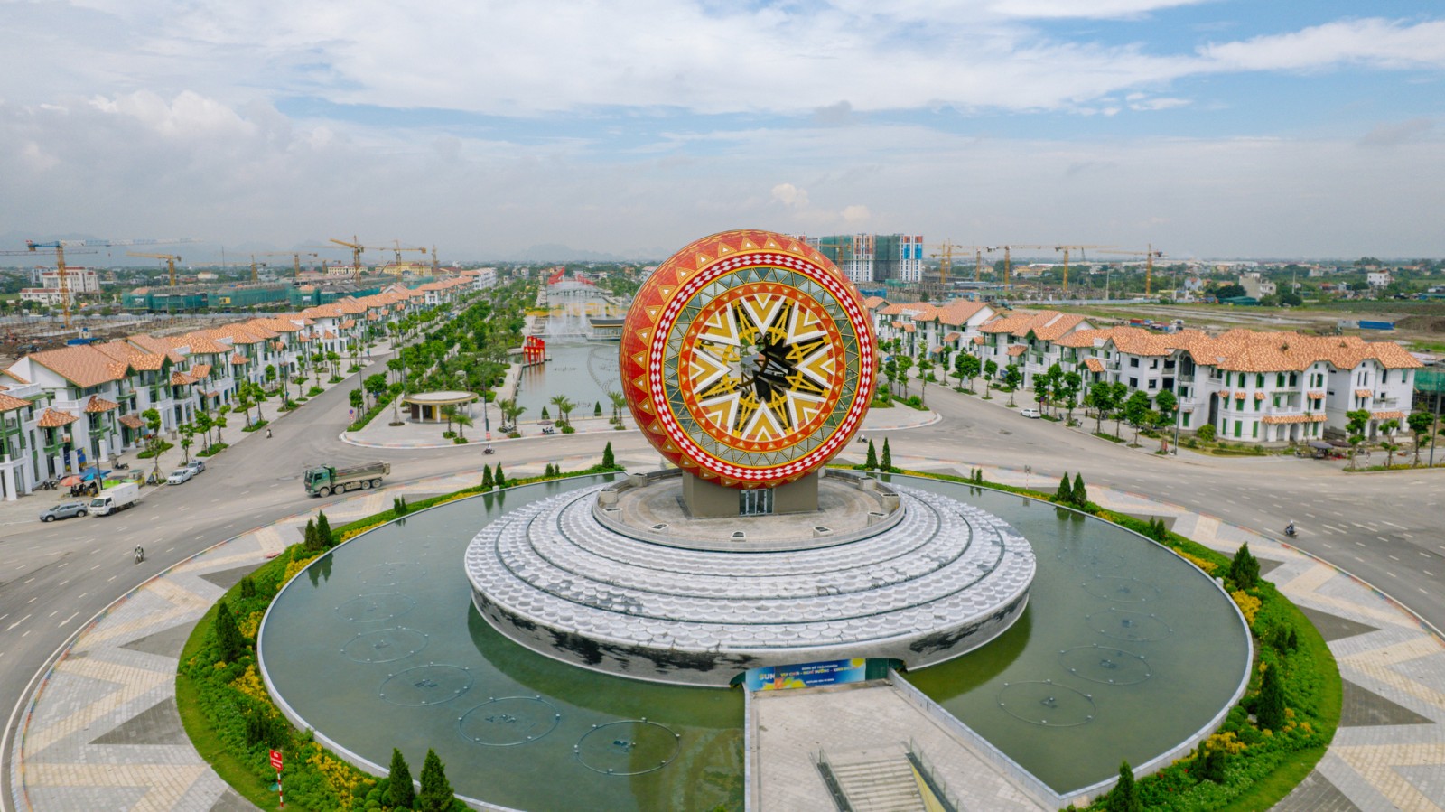 Diện mạo đô thị nghỉ dưỡng Sun Urban City chỉ sau hơn một năm khởi công.